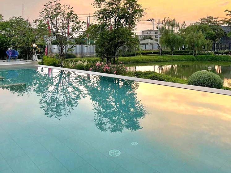 Townhouse in Bangnatrad 